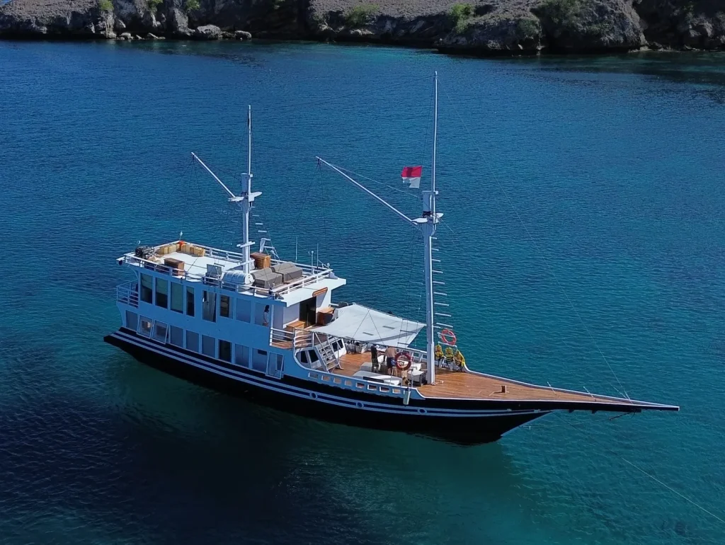 Generator Rebuilds: Keeping Liveaboard Power Alive