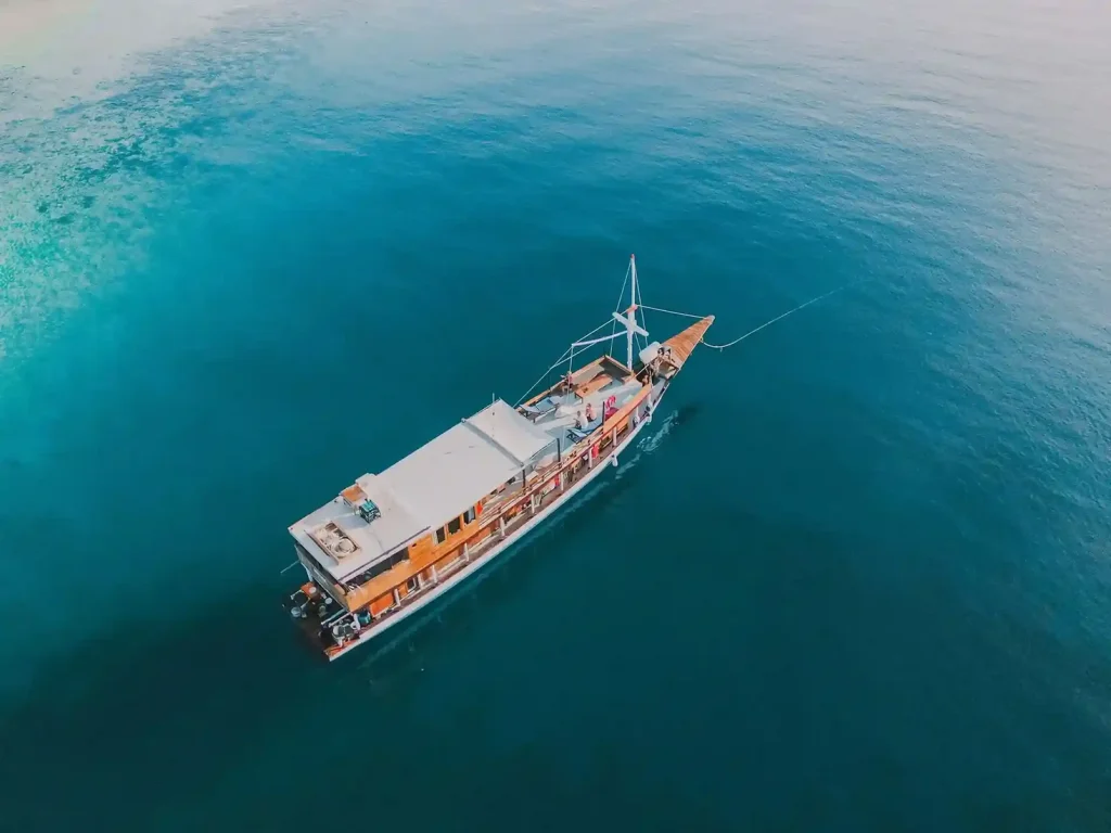 Marine Welding Services in Labuan Bajo: Steel Work at the Edge